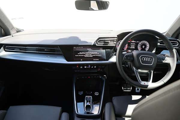 2025 Audi A3 35 TFSI S line GY