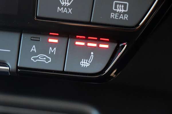 2025 Audi A3 35 TFSI S line GY