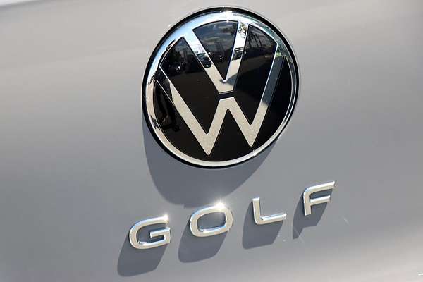 2024 Volkswagen Golf 110TSI R-Line 8