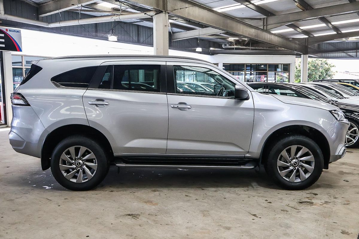 2022 Isuzu MU-X LS-U