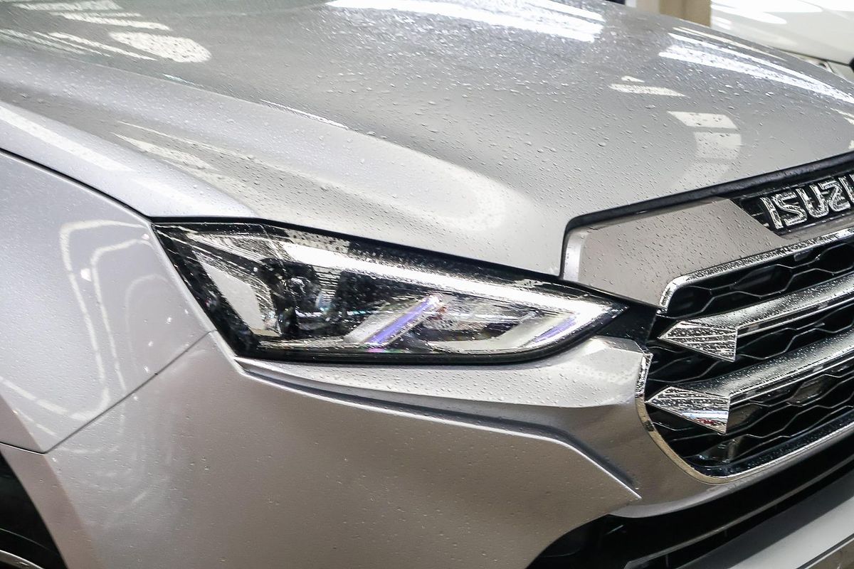 2022 Isuzu MU-X LS-U