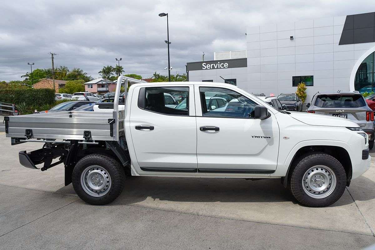 2025 Mitsubishi Triton GLX MV 4X4