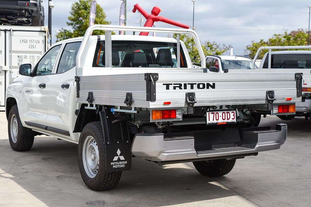 2025 Mitsubishi Triton GLX MV 4X4
