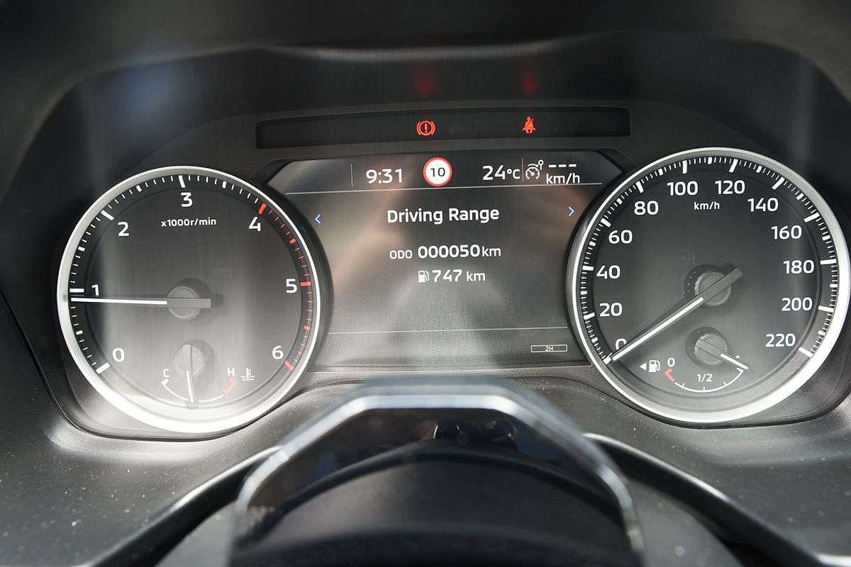 2025 Mitsubishi Triton GLX MV 4X4