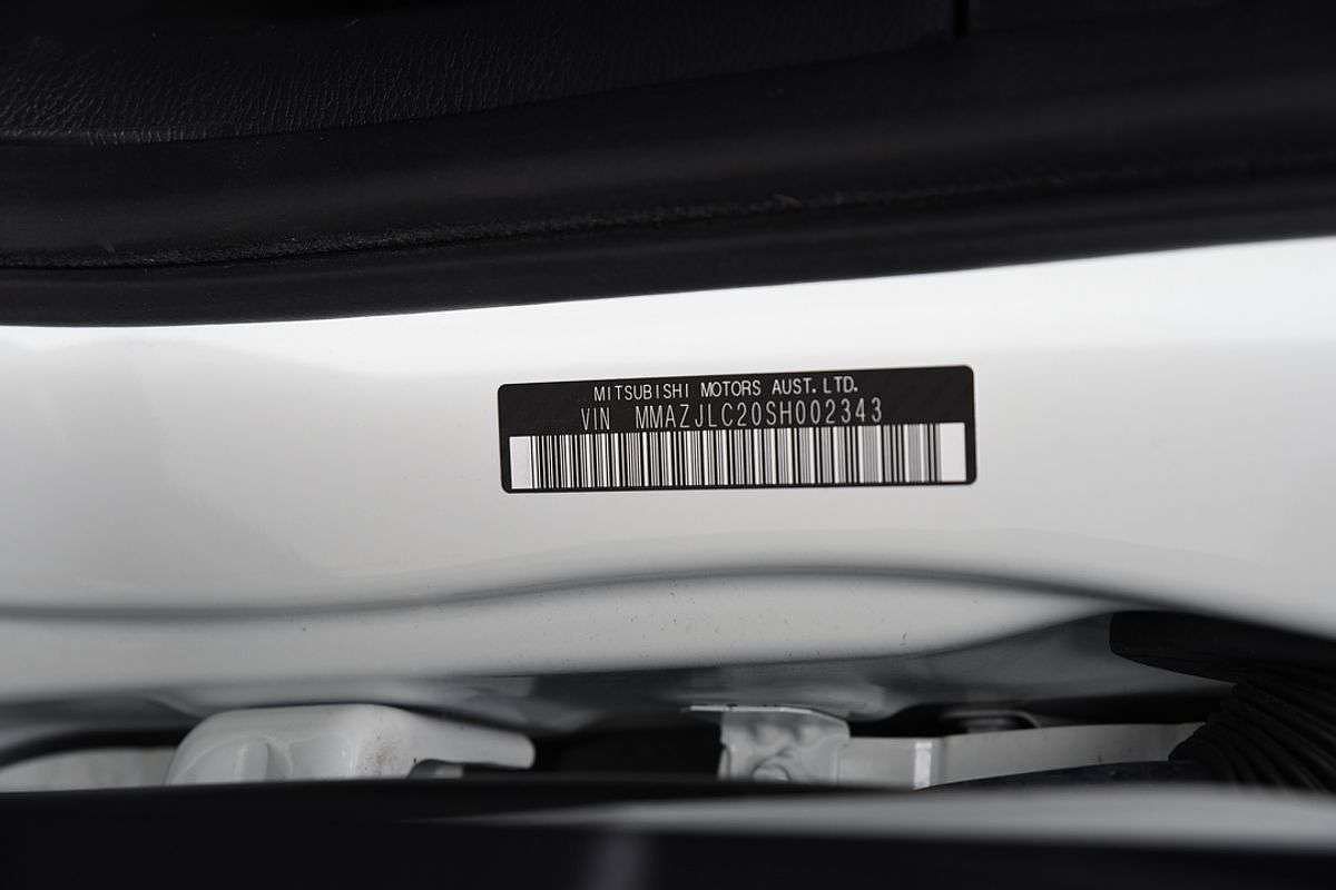 2025 Mitsubishi Triton GLX MV 4X4