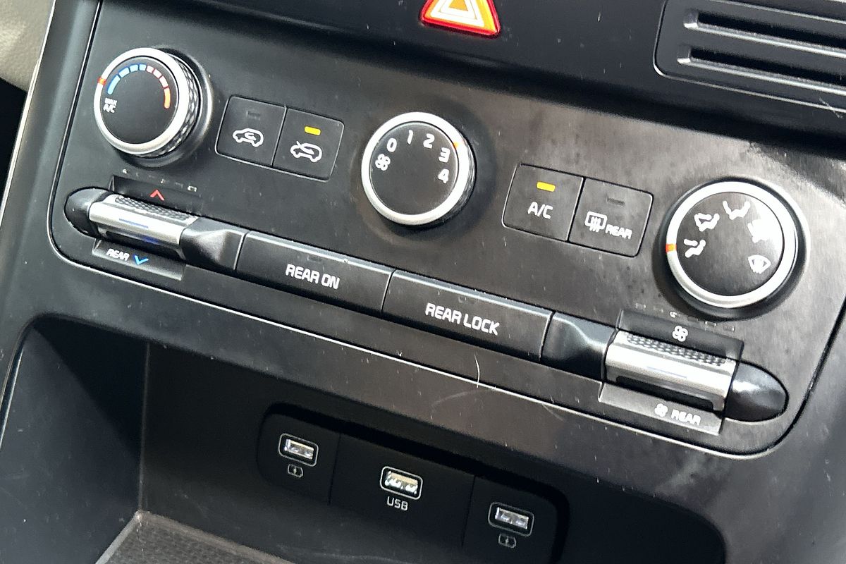 2021 Kia Carnival S KA4