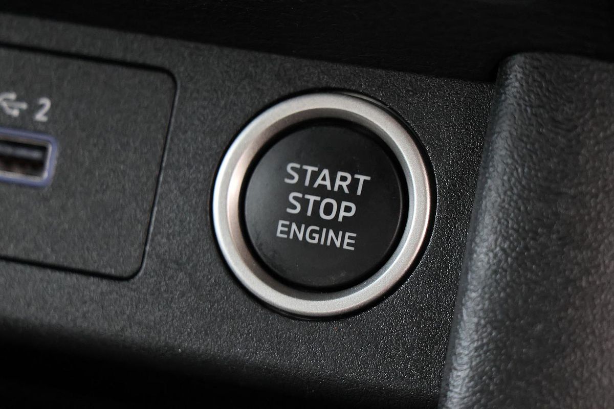 2025 Mitsubishi Triton GLS MV 4X4