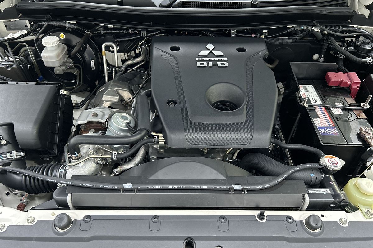 2019 Mitsubishi Pajero Sport GLS QE