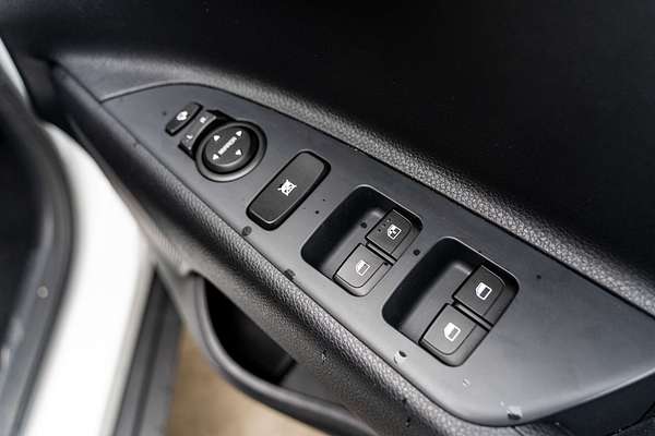 2024 Kia Stonic S YB