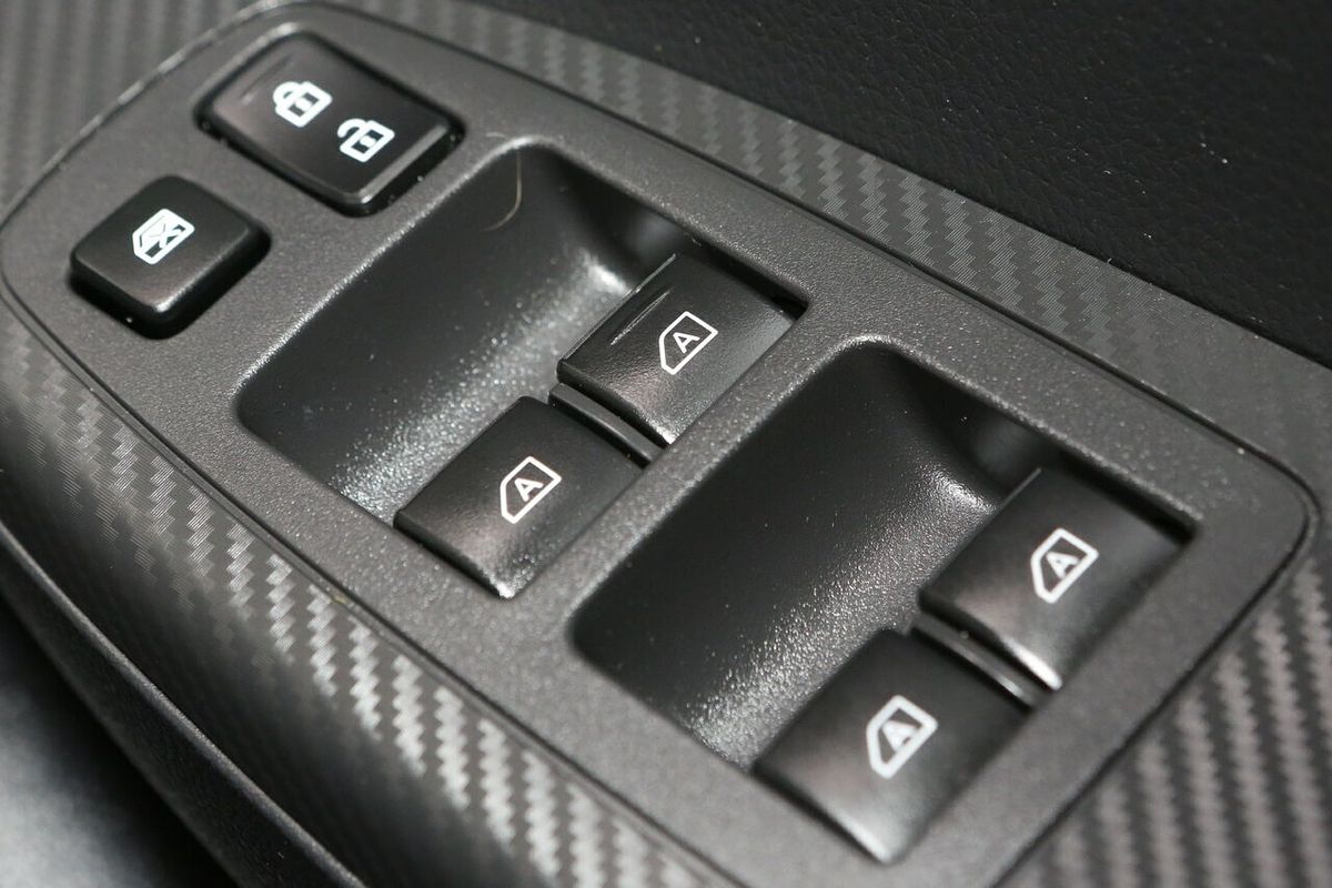 2020 Mitsubishi Eclipse Cross Black Edition YA