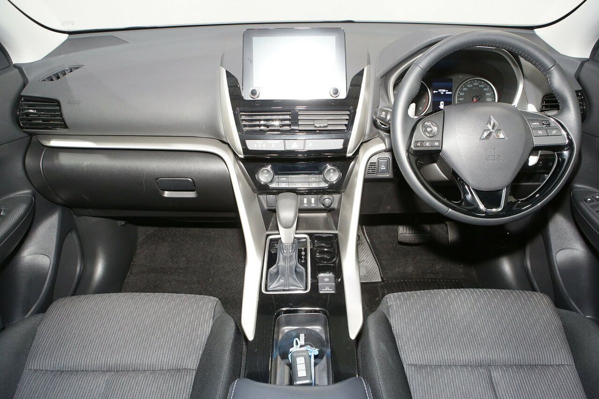 2024 Mitsubishi Eclipse Cross LS YB