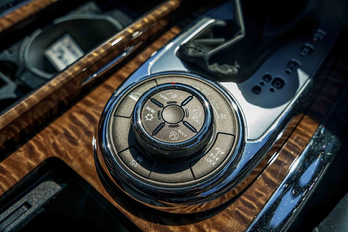 2019 Nissan Patrol Ti Y62 Series 5