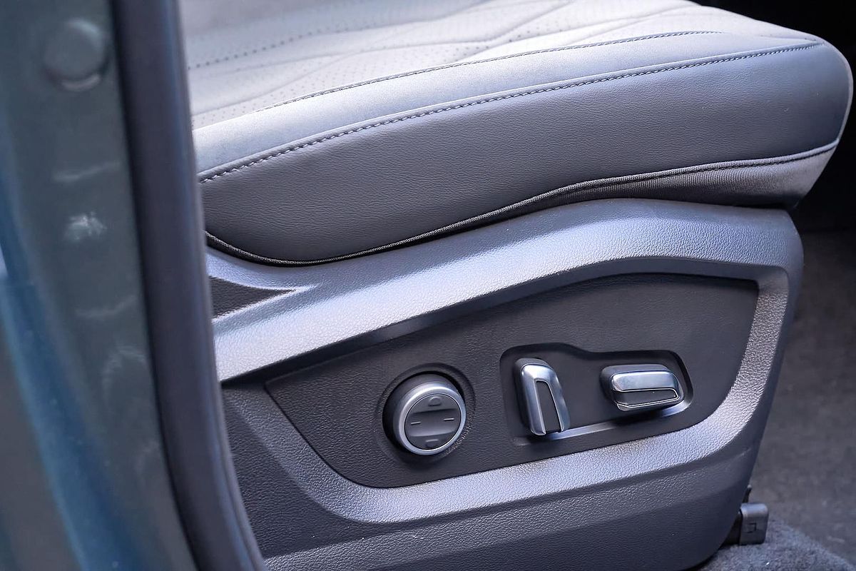 2025 Chery Tiggo 8 Super Hybrid Ultimate T31