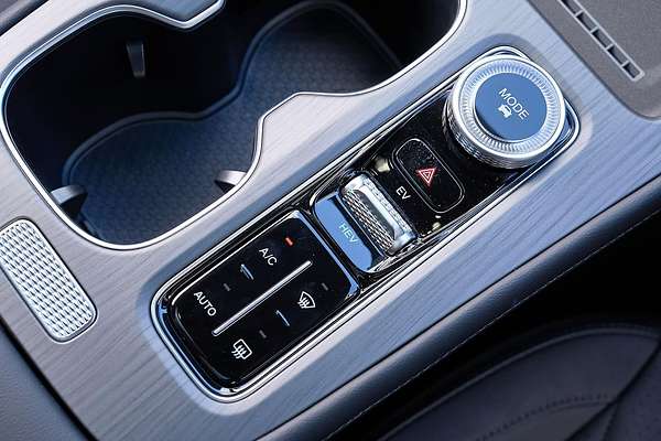 2025 Chery Tiggo 8 Super Hybrid Ultimate T31