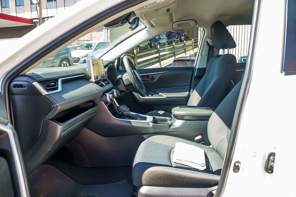 2019 Toyota RAV4 GX AXAH54R