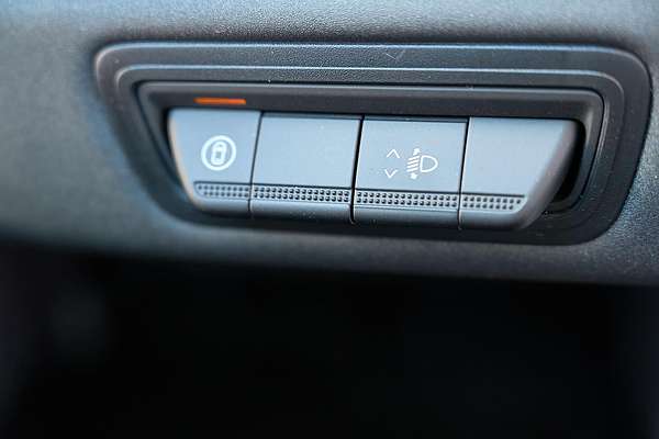 2025 Mitsubishi ASX Exceed XE