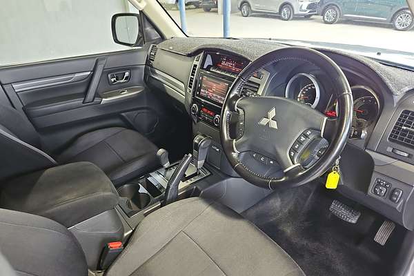 2017 Mitsubishi Pajero GLX NX