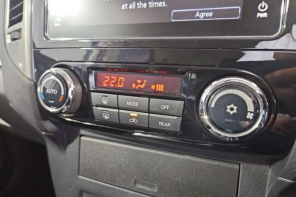 2017 Mitsubishi Pajero GLX NX