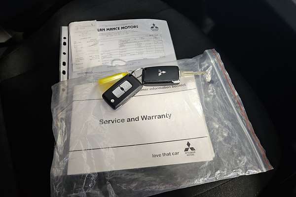 2017 Mitsubishi Pajero GLX NX