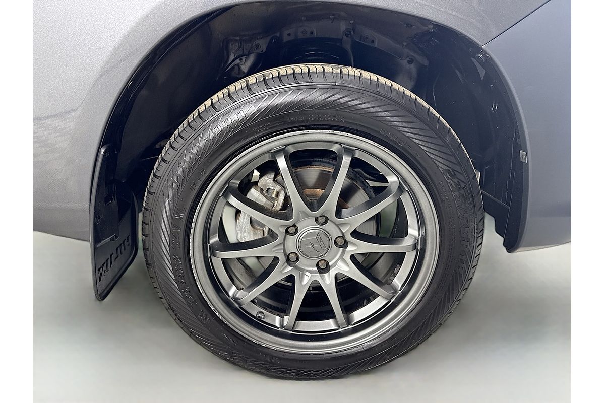 2017 Toyota Hilux Workmate TGN121R Rear Wheel Drive