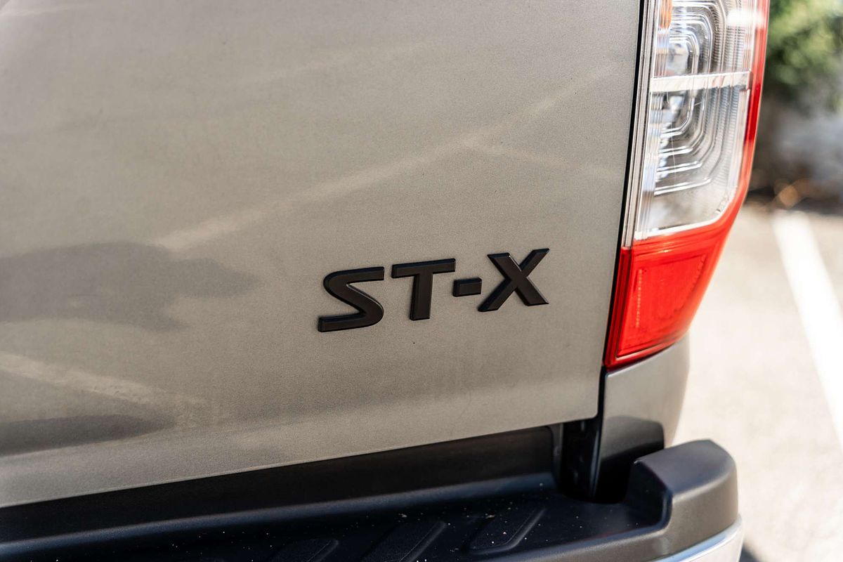 2016 Nissan Navara ST-X D23 Rear Wheel Drive