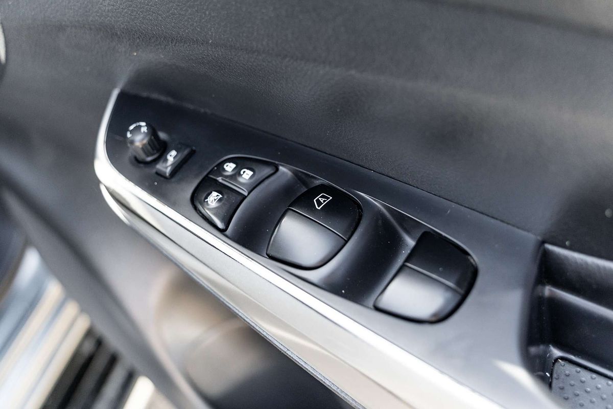 2016 Nissan Navara ST-X D23 Rear Wheel Drive