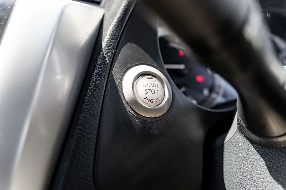 2016 Nissan Navara ST-X D23 Rear Wheel Drive