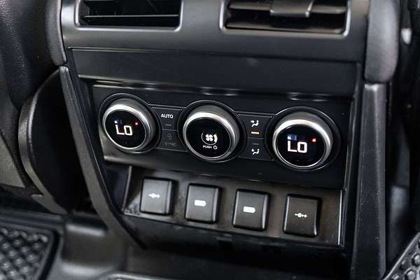 2020 Land Rover Defender 110 D240 S L663