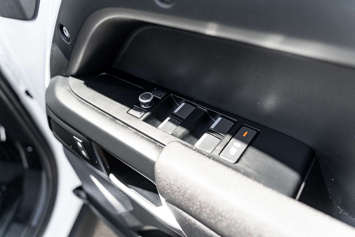 2020 Land Rover Defender 110 D240 S L663