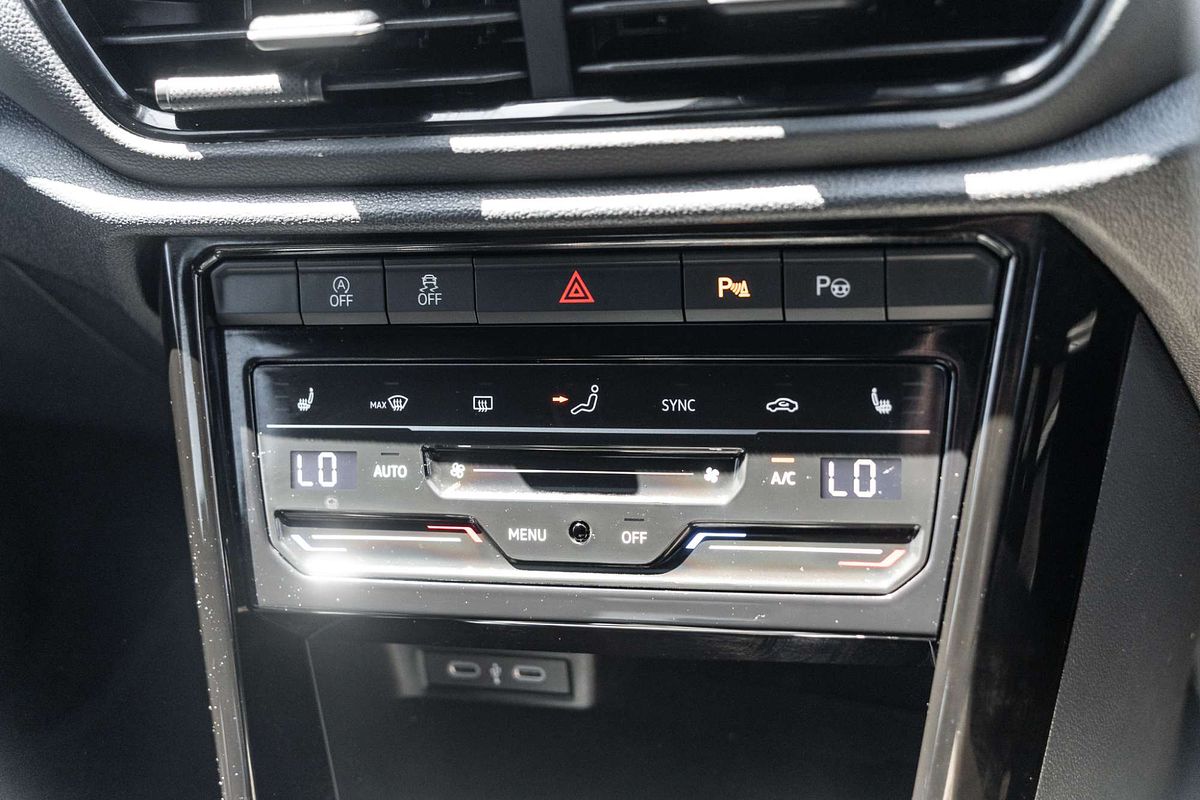 2023 Volkswagen T-Roc R D11