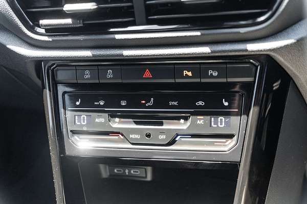 2023 Volkswagen T-Roc R D11