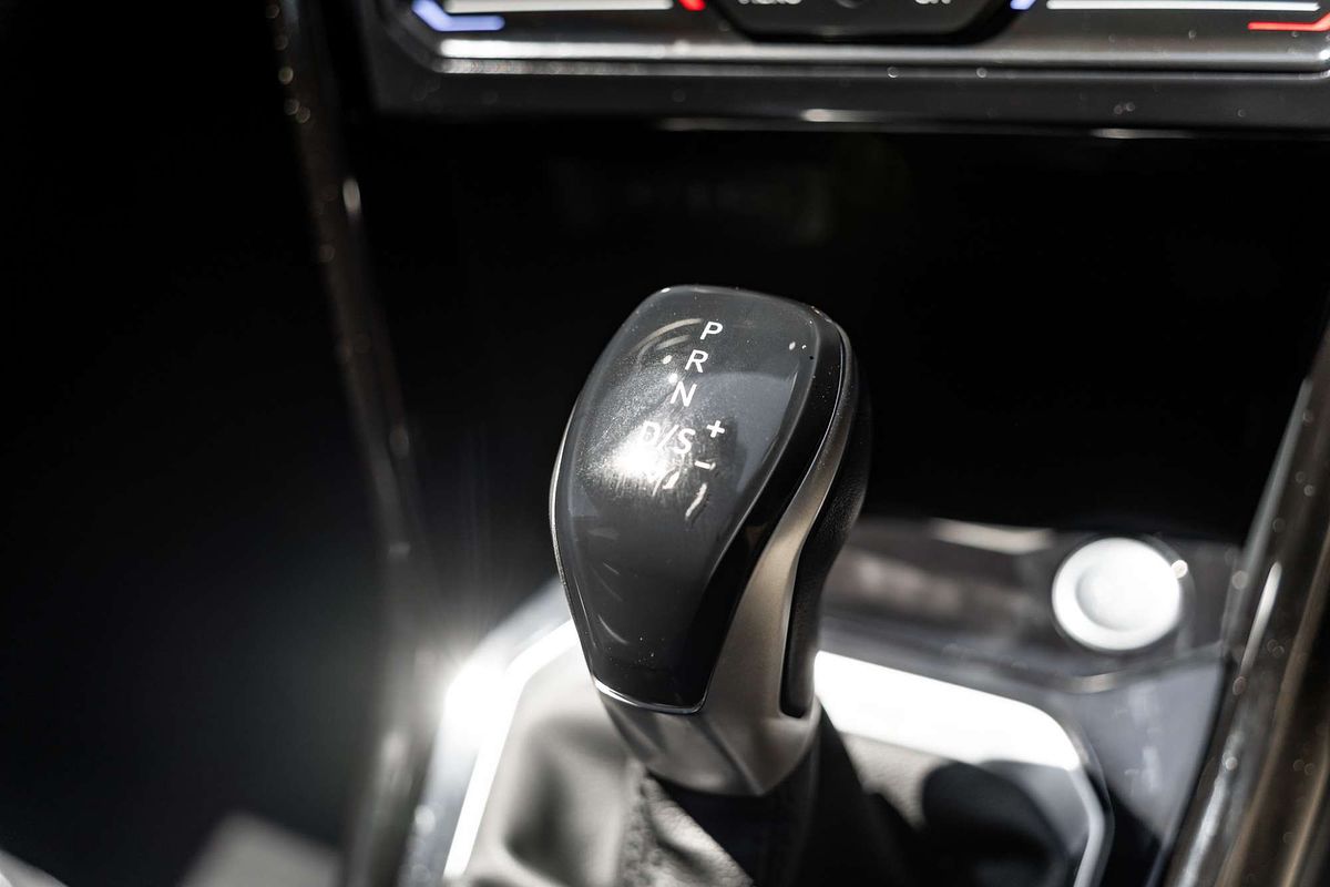 2023 Volkswagen T-Roc R D11