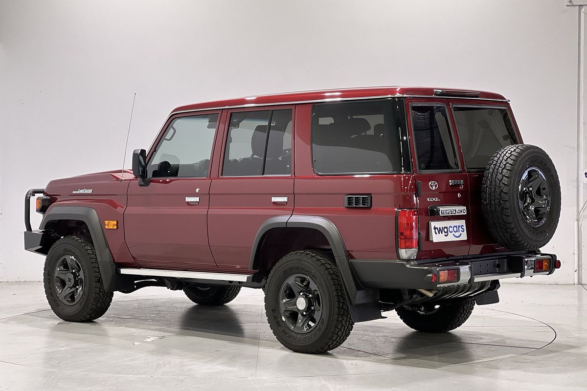 2024 Toyota Landcruiser GXL GDJL76R
