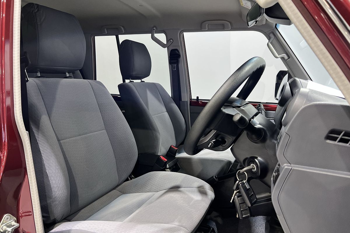 2024 Toyota Landcruiser GXL GDJL76R