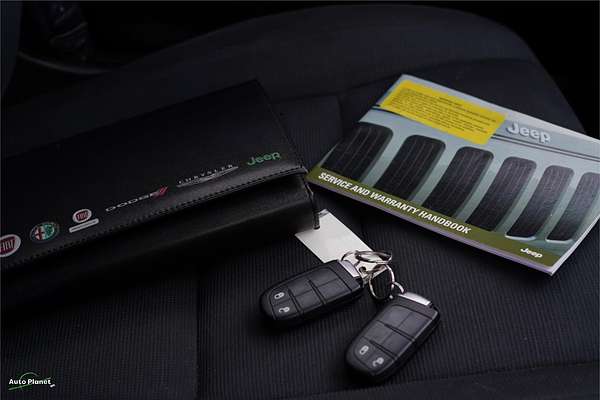 2014 Jeep Grand Cherokee Laredo WK