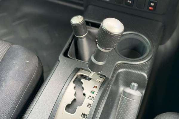 2012 Toyota FJ Cruiser  GSJ15R