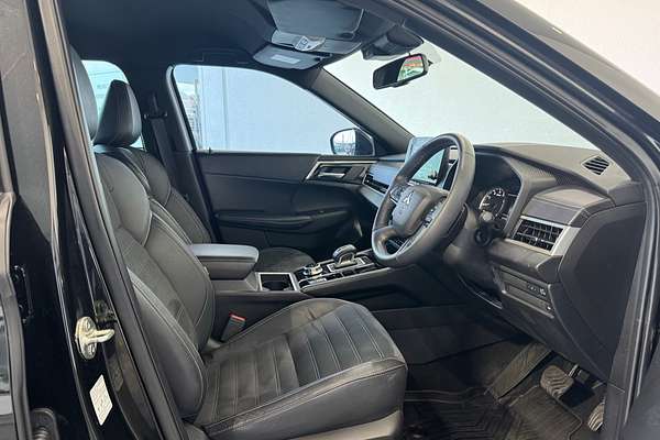 2023 Mitsubishi Outlander LS Black Edition ZM