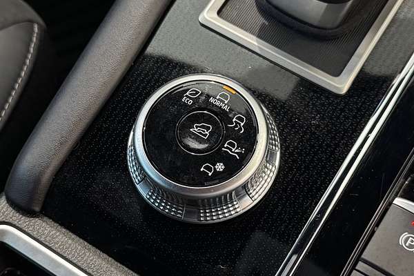 2023 Mitsubishi Outlander LS Black Edition ZM