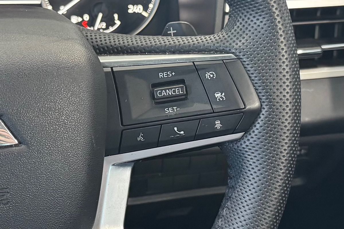 2023 Mitsubishi Outlander LS Black Edition ZM