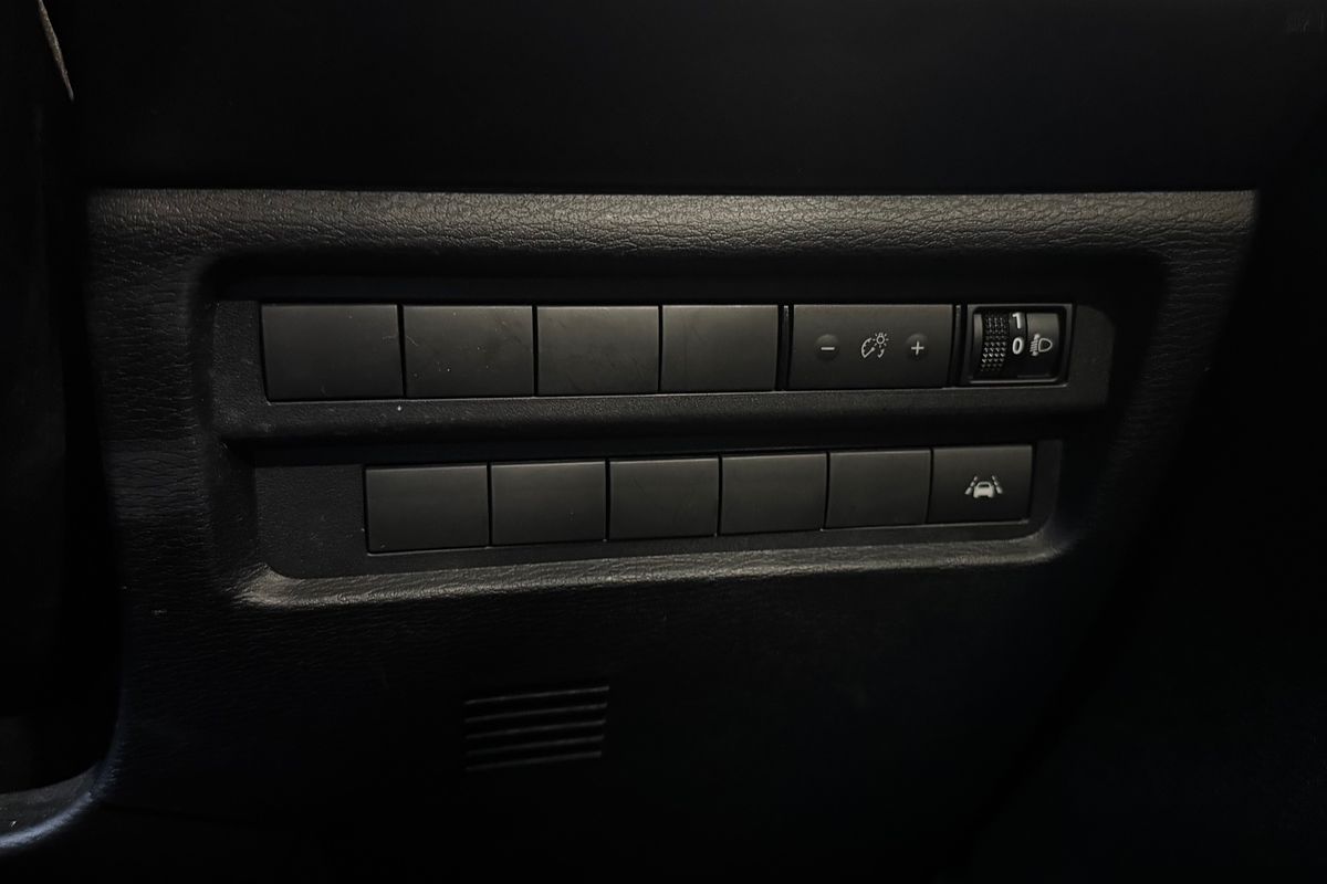 2023 Mitsubishi Outlander LS Black Edition ZM