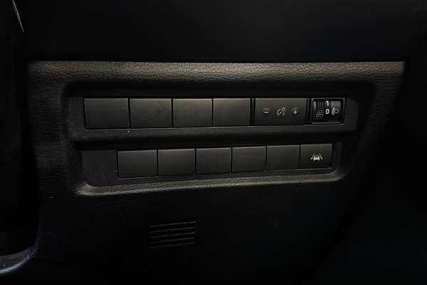 2023 Mitsubishi Outlander LS Black Edition ZM