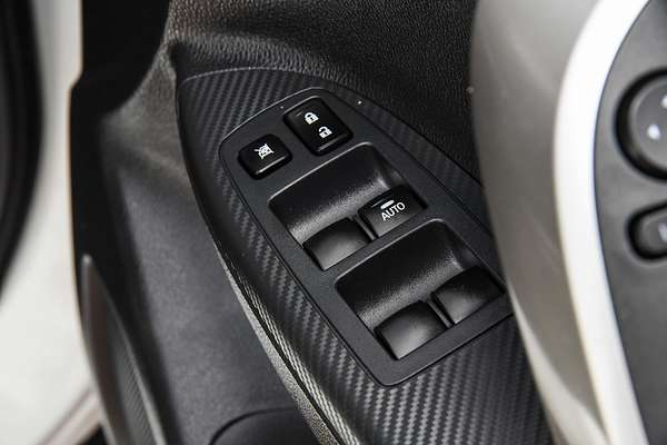 2024 Mitsubishi Eclipse Cross ES YB