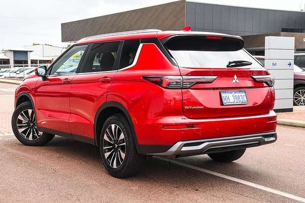 2025 Mitsubishi Outlander LS ZM