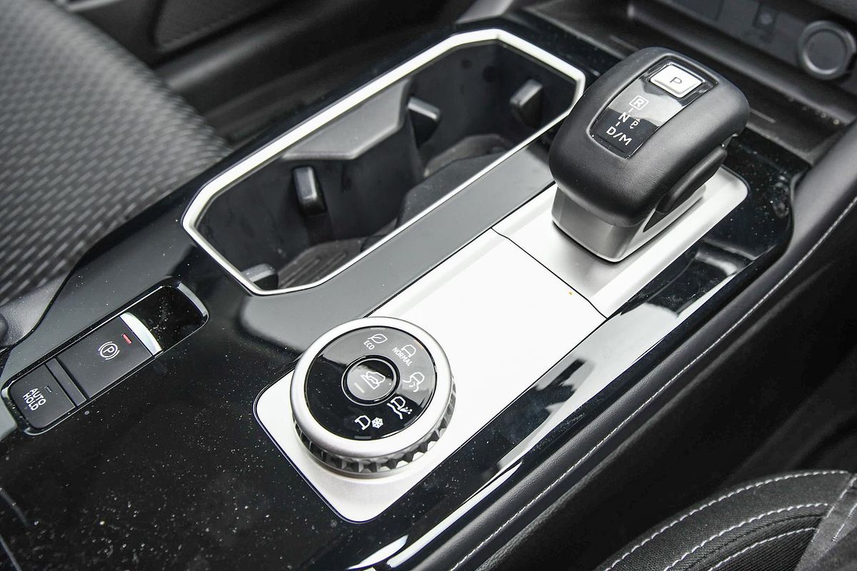 2025 Mitsubishi Outlander LS ZM