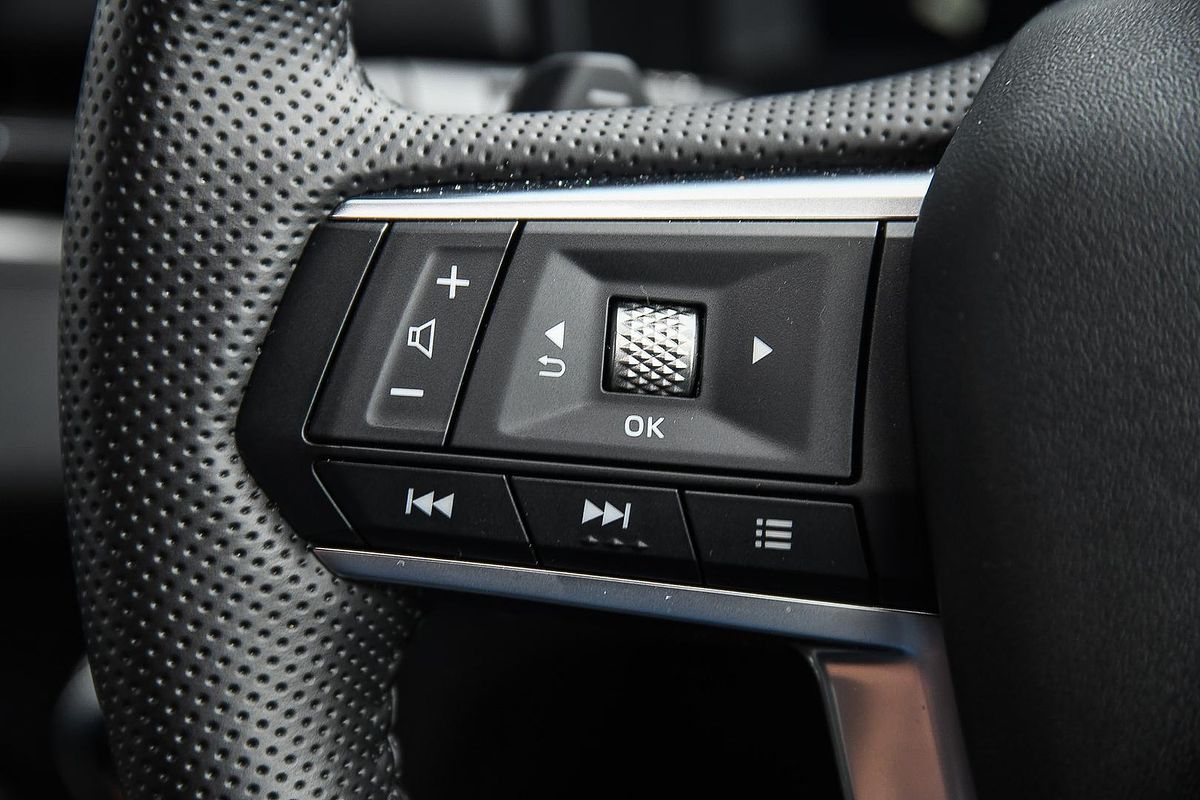 2025 Mitsubishi Outlander LS ZM