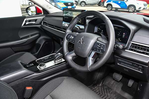 2025 Mitsubishi Outlander LS ZM