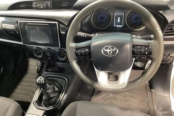 2018 Toyota Hilux SR GUN126R 4X4