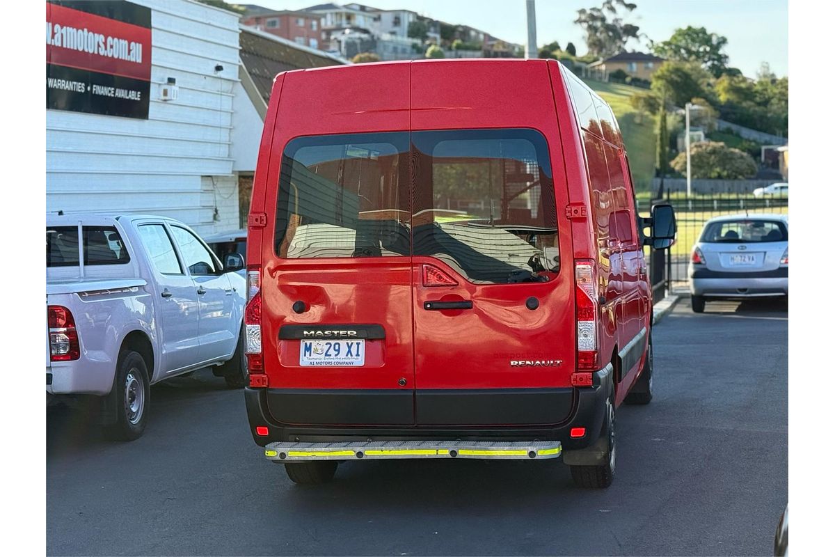 2017 Renault Master X62 MWB Mid Roof