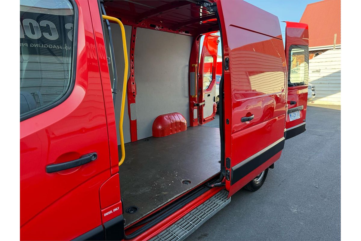 2017 Renault Master X62 MWB Mid Roof