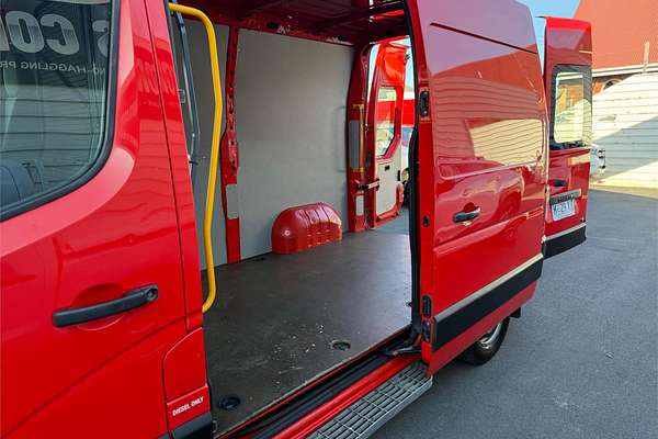 2017 Renault Master X62 MWB Mid Roof